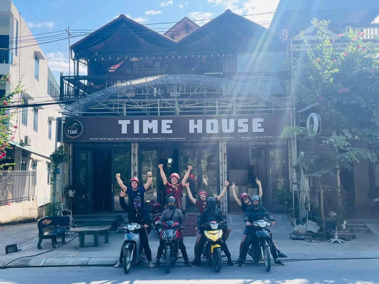 Time House - Tours & Motorbikes Rental Ha Giang Exterior foto